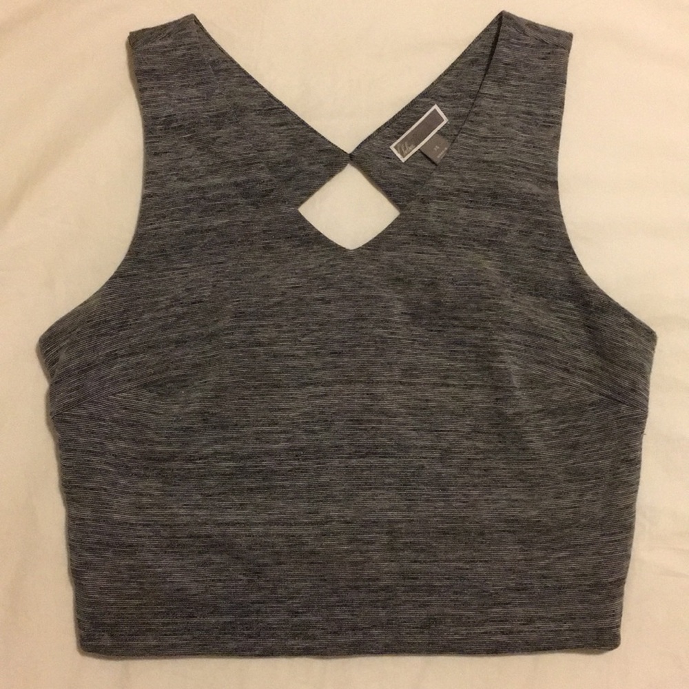 Chelsea 28 | great cut out crop top